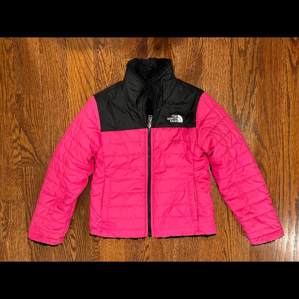 Girls North Face winter coat - size 6/7 - reversible